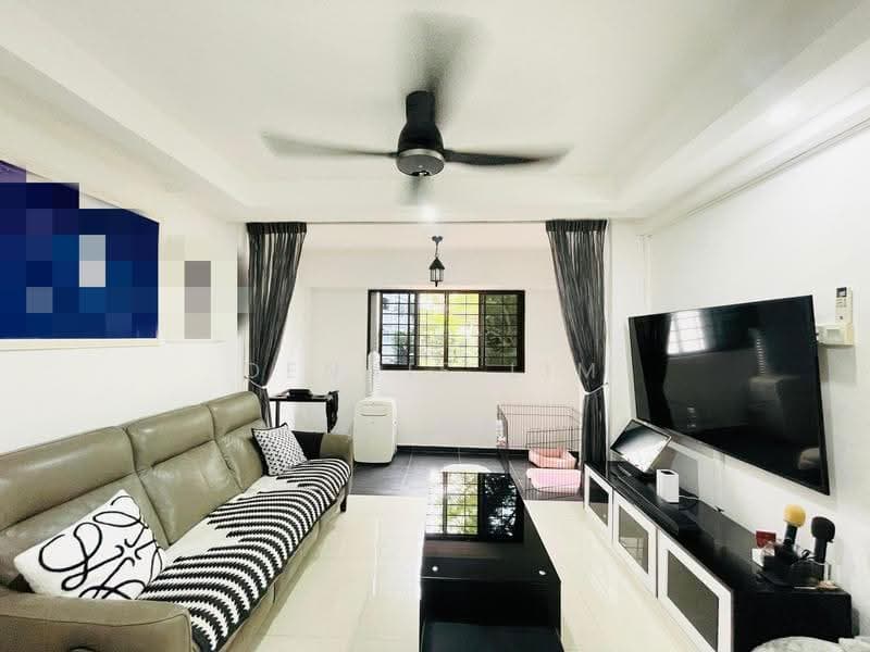 636 Woodlands Ring Road
