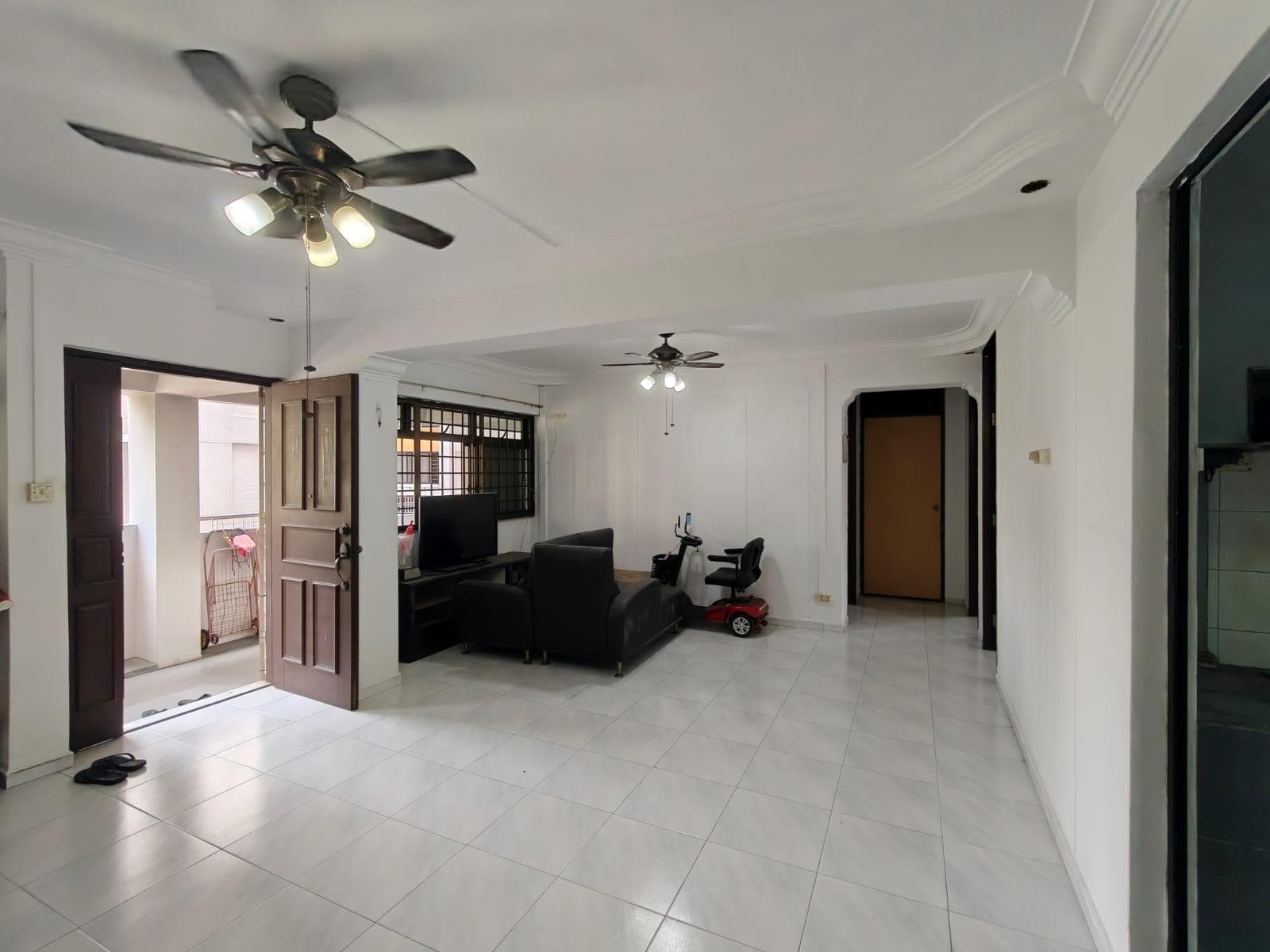 HDB Blk 894D Woodlands Dr 50